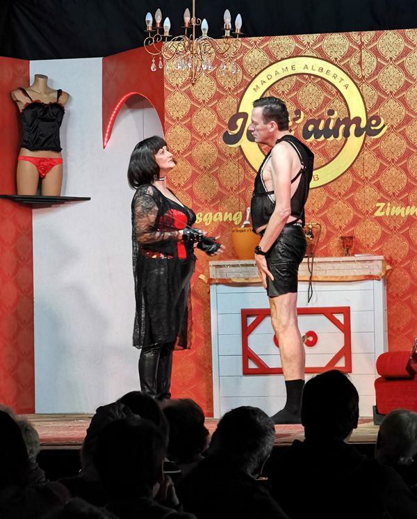 Theateraufführung Laienspielbühne Breitenbach